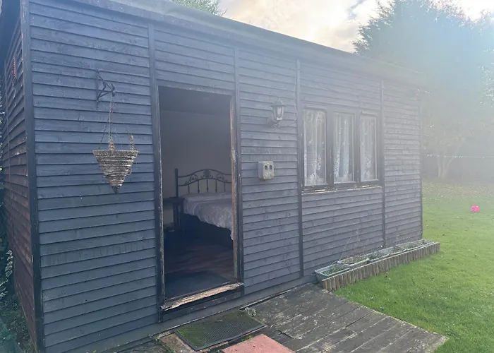 Charde Guest HouseAirport Hotel